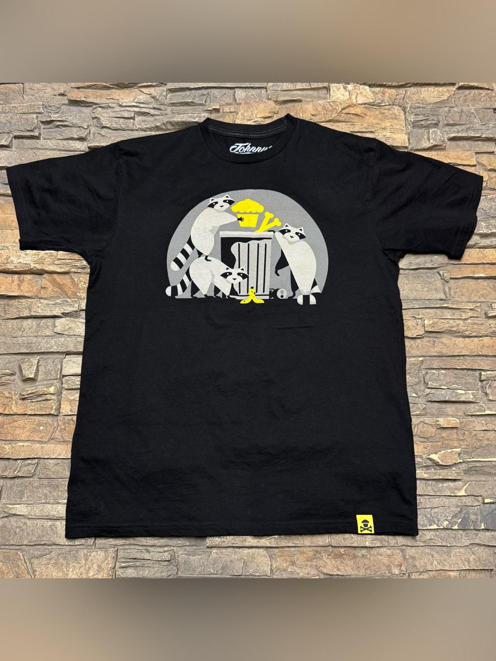 Johnny Cupcakes Raccoons T Shirt Men’s Large Exclusive Black Premium Tee